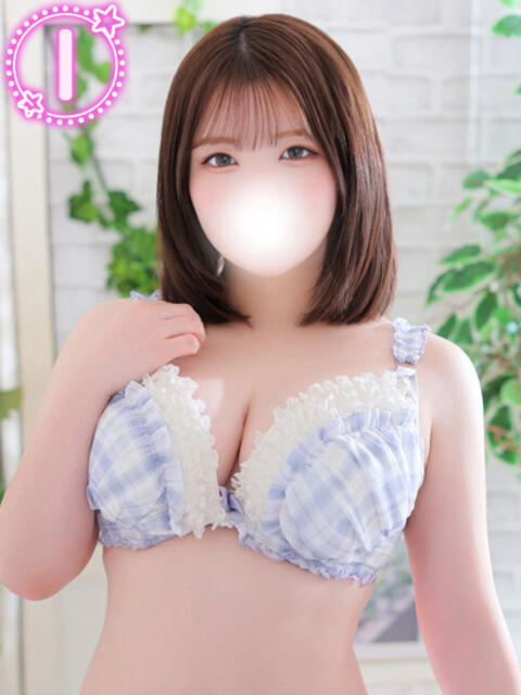 さな 白い巨乳（ホテヘル）