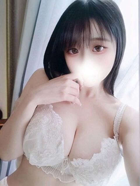 なお ジュリアングループ三多摩店（デリヘル）