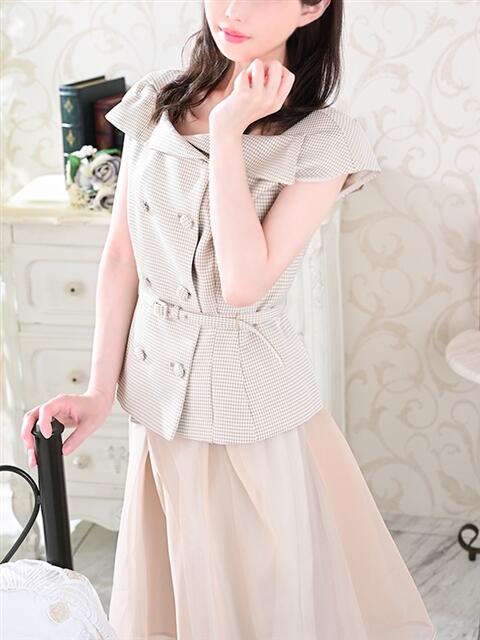 秋奈 優 人妻セレブ宮殿（人妻デリヘル）