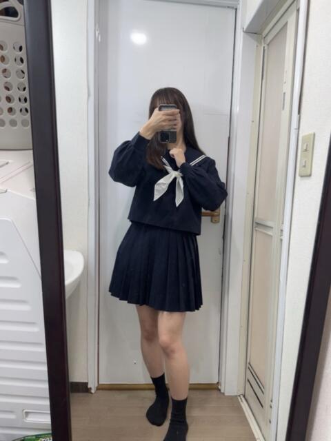 しな 神田ハンドメイド（美少女手コキ専門店）