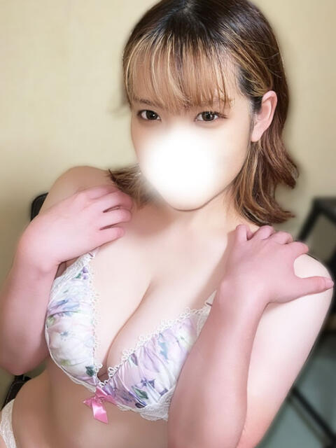 しずく ぽっちゃり巨乳素人専門店ぷにめろ八王子店(ぽっちゃり系デリヘル)