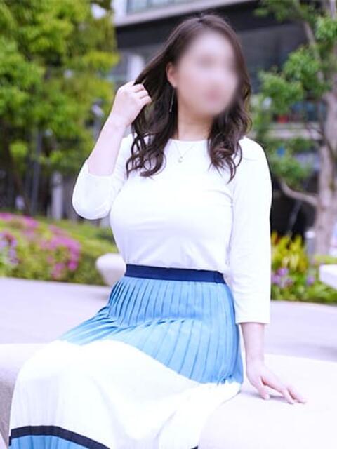 千明 ミセスラウンジ東京(人妻系デリヘル)