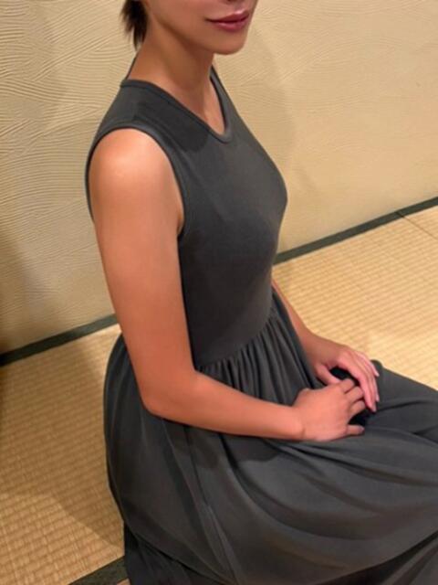 葉月 ねね 亭主関白日本橋店（人妻系ホテヘル）