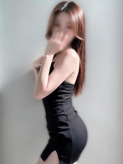 西山　環奈 人妻が愛人（人妻待ち合わせ型デリヘル）