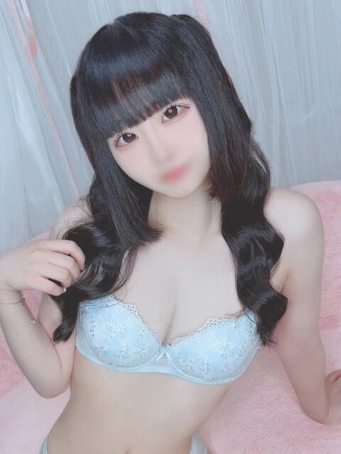 おもち E+アイドルスクール新宿・歌舞伎町店(デリヘル)