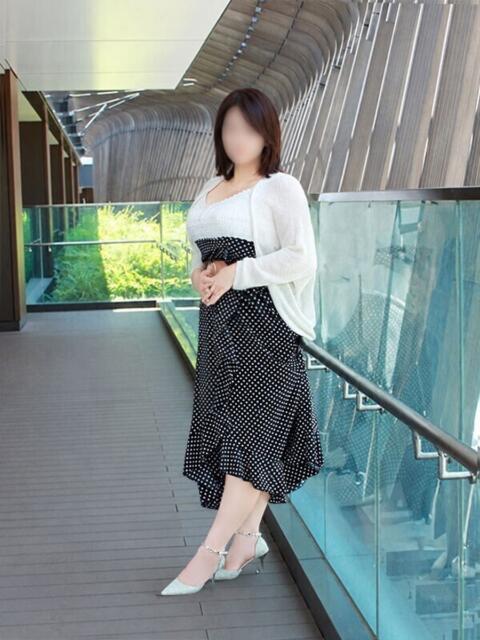 浜崎りさ こあくまな熟女たち 上野・御徒町店 (KOAKUMAグループ)（人妻・熟女デリヘル）