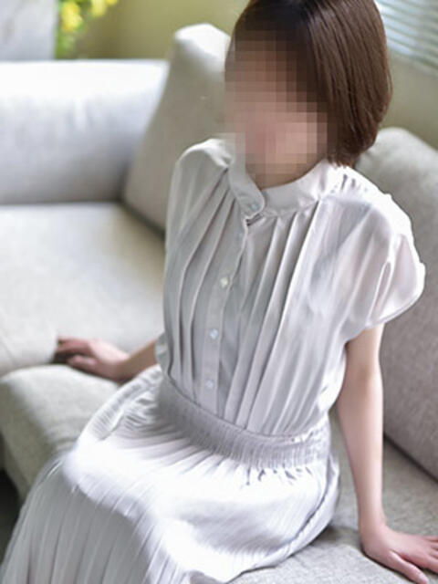 峰沢(みねさわ) 人妻出逢い会 百合の園 池袋店（人妻系デリヘル）