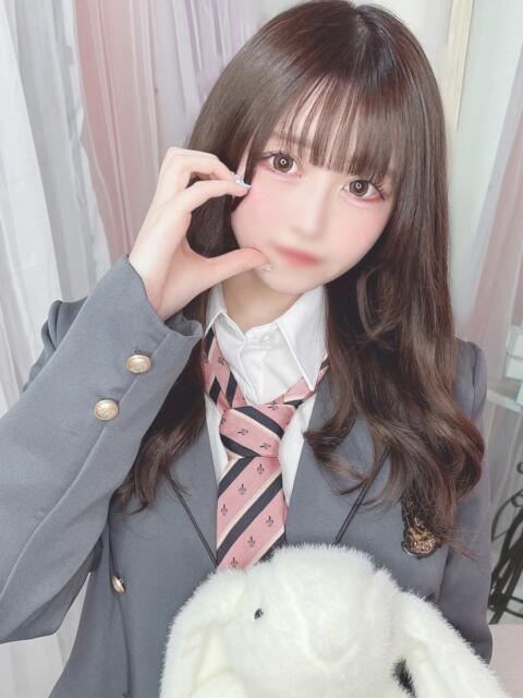 める E+アイドルスクール新宿・歌舞伎町店（デリヘル）