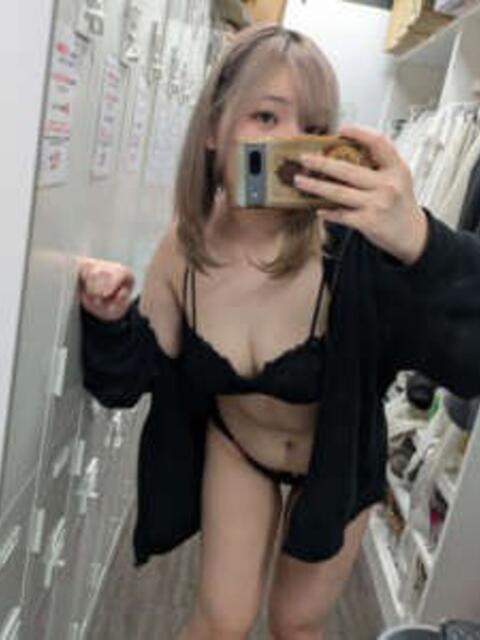 ひな エマニエル秋葉原(セクキャバ)