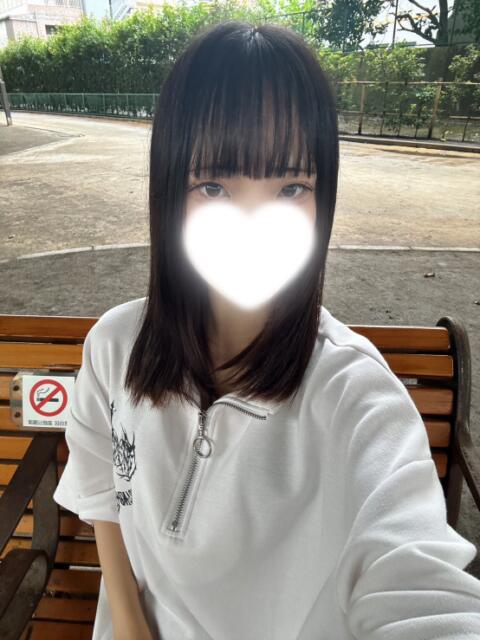 体験入店りる『真性激ロリ!リフレ完全未経験の天真爛漫にはまりすぎ注意!』 錦糸町派遣型JKリフレガチあい(派遣リフレ)