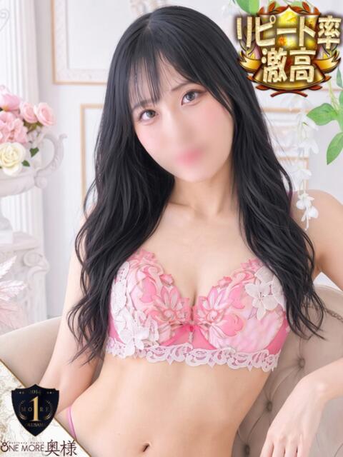 しおり【ガチ恋注意報発令！】 One More 奥様 新宿店（人妻デリヘル）