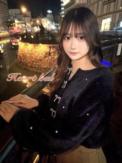 しゅり【未経験色白巨乳18歳】 はぁとぶる（デリヘル）