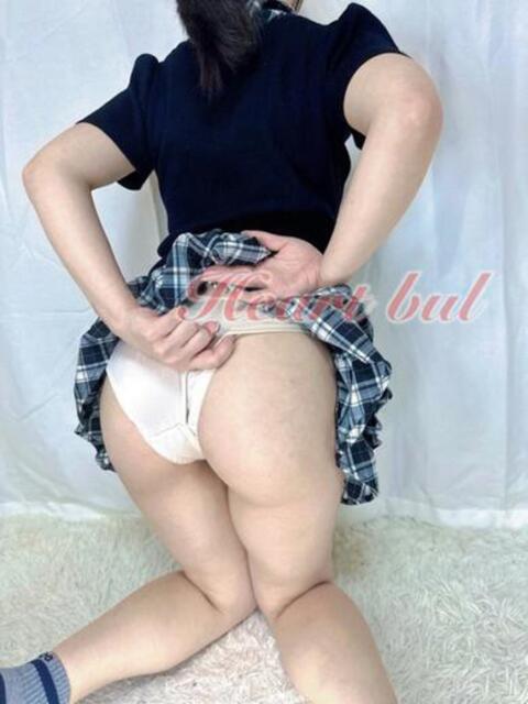 かなみ【未経験小柄スレンダー】 はぁとぶる(デリヘル)