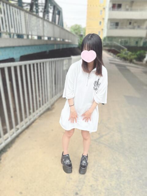 体験入店りる『真性激ロリ!リフレ完全未経験の天真爛漫にはまりすぎ注意!』 錦糸町派遣型JKリフレガチあい(派遣リフレ)