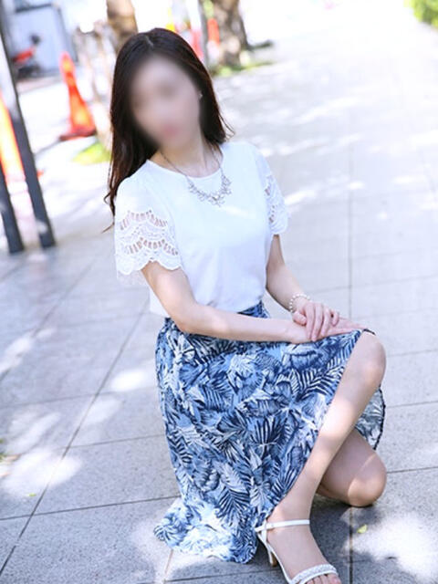 彩羽 ミセスラウンジ東京(人妻系デリヘル)