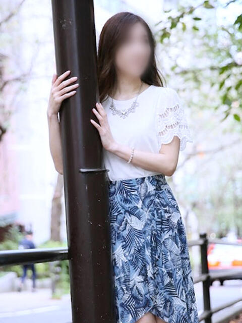 彩羽 ミセスラウンジ東京(人妻系デリヘル)