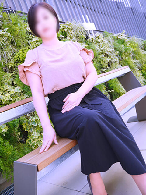 朋佳 ミセスラウンジ東京（人妻系デリヘル）
