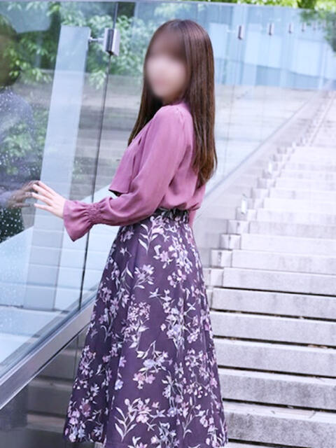 柚乃 ミセスラウンジ東京(人妻系デリヘル)