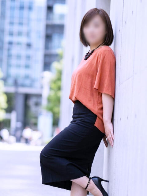 円香 ミセスラウンジ東京（人妻系デリヘル）