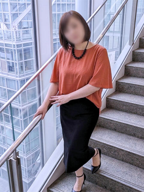 円香 ミセスラウンジ東京（人妻系デリヘル）