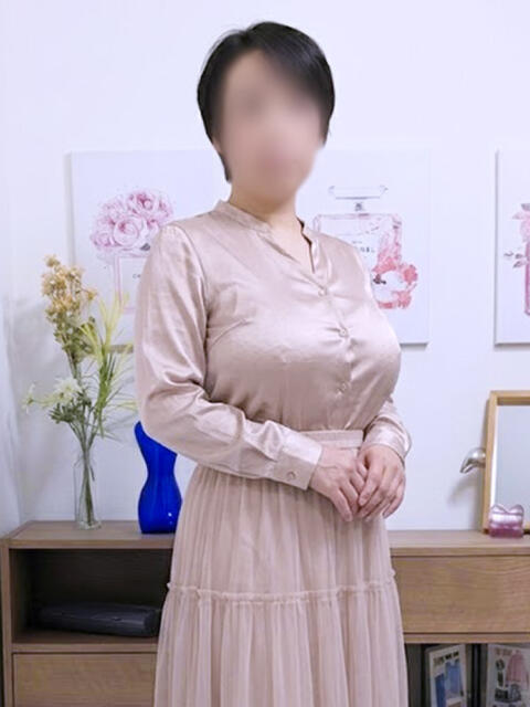 真紗美 ミセスラウンジ東京（人妻系デリヘル）