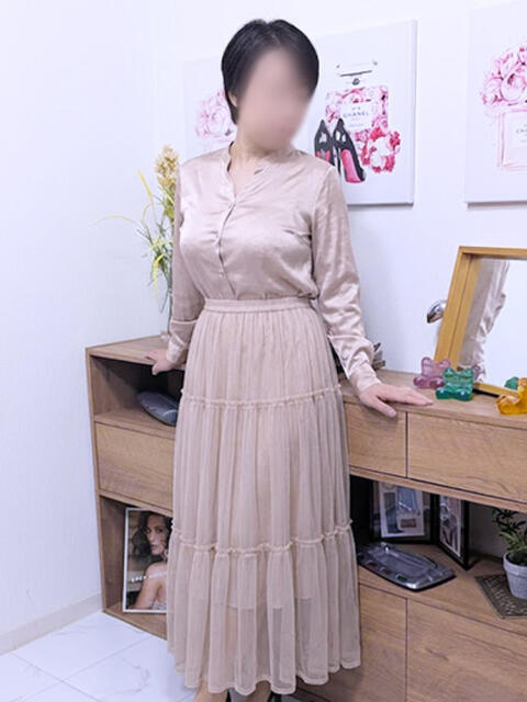 真紗美 ミセスラウンジ東京（人妻系デリヘル）