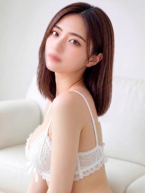 安達　ゆあん 業界未経験のモデル系イイ女専門店 ANECAM（デリヘル）