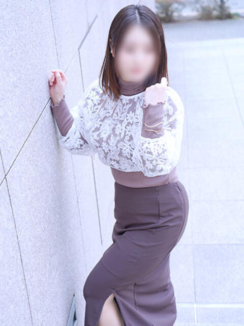 菜々 ミセスラウンジ東京（人妻系デリヘル）