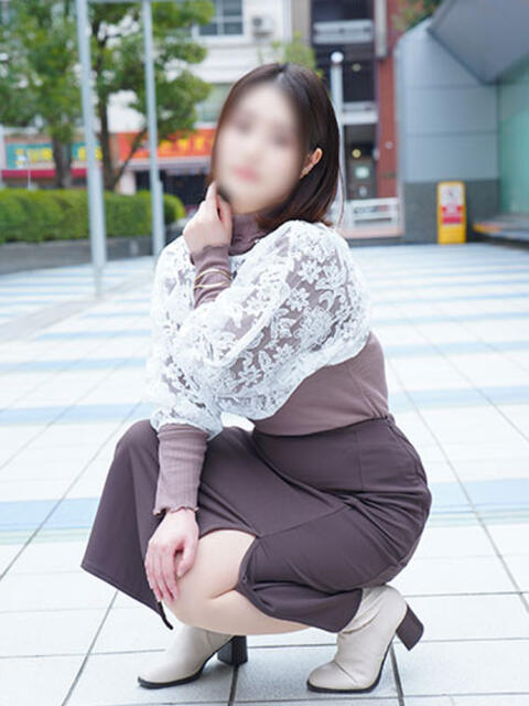 菜々 ミセスラウンジ東京（人妻系デリヘル）