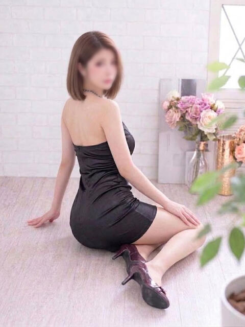 すもも 最高級 エロエロ奥様 成田店（人妻系デリヘル）