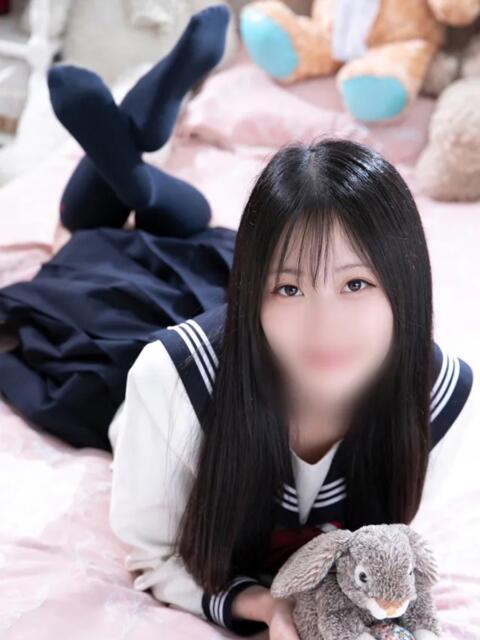 せら 新宿・本格コスプレ素人アイドル学園イメクラ「新入生」（デリヘル）