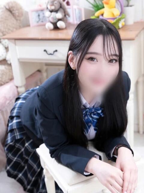 みる 新宿・本格コスプレ素人アイドル学園イメクラ「新入生」（デリヘル）