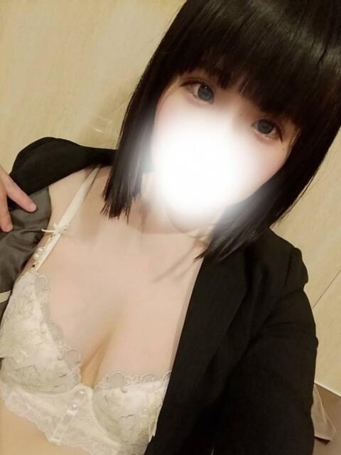 ポム秘書 秘書の品格 クラブアッシュ ヴァリエ（ファッションヘルス）