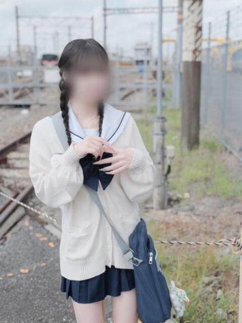叶ゆる 素人専門キラキラ学園(学園系デリヘル)