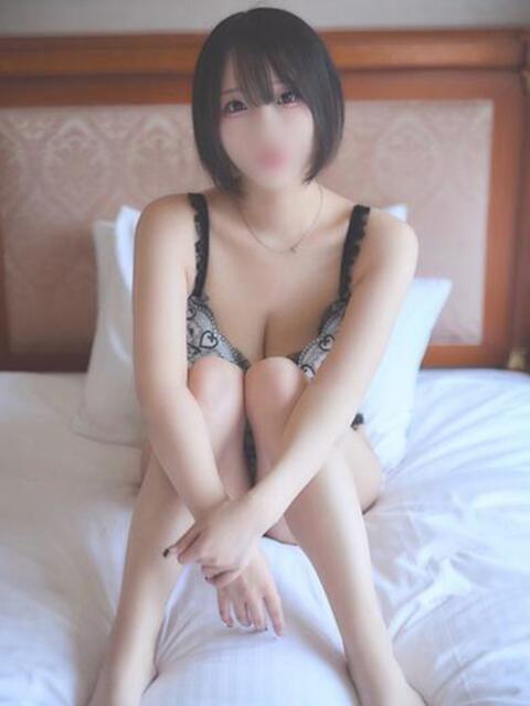 美月よぞら ウルトラロイヤル（デリヘル）