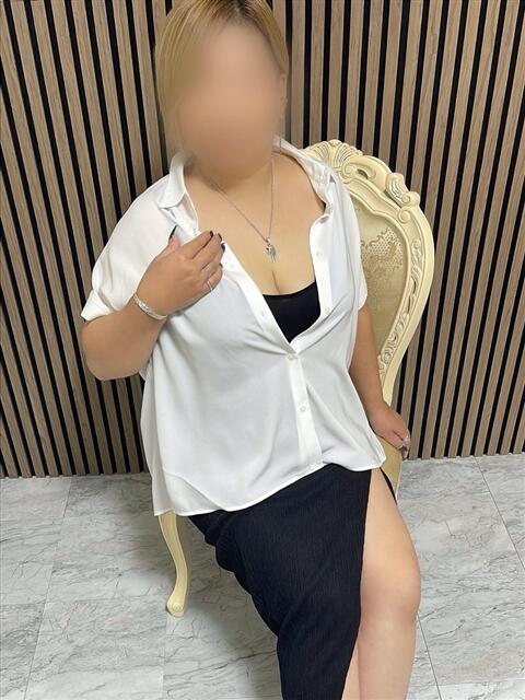 りおな 水戸人妻隊（人妻系デリヘル）