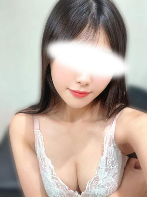白石ことね 全裸にされた女たちor欲しがり痴漢電車（ホテヘル）