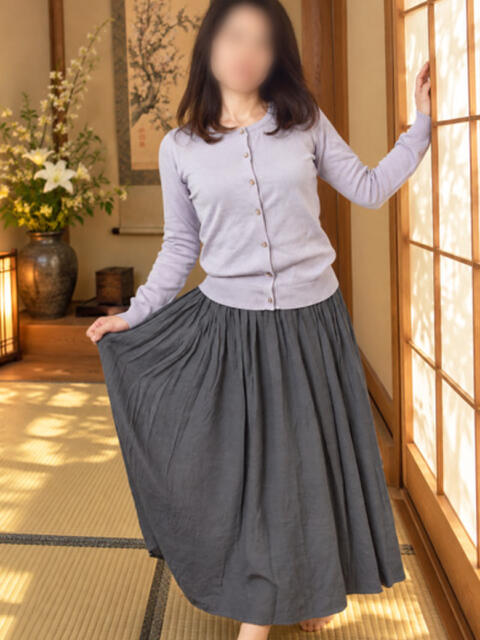 りの(昭和51年生まれ) 熟年カップル名古屋～生電話からの営み～（人妻・熟女デリヘル）