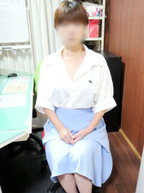 椎名 誘惑マル秘ミセス（人妻デリヘル）