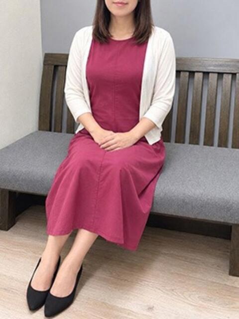 瑠璃(るり) PLUS梅田店（熟女デリヘル）