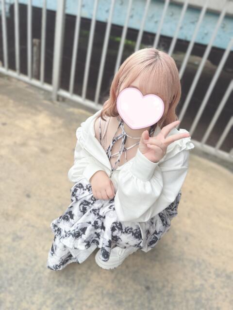 体験入店しろ『卒業したて18歳ミニマム爆乳美少女』 錦糸町派遣型JKリフレガチあい（派遣リフレ）