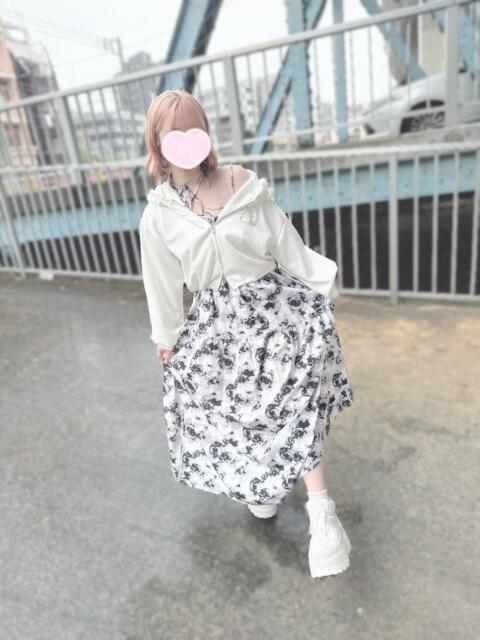 体験入店しろ『卒業したて18歳ミニマム爆乳美少女』 錦糸町派遣型JKリフレガチあい（派遣リフレ）