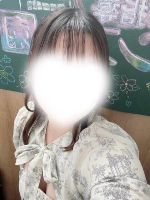 しろ 密着指導!バカンス学園 尼崎校(派遣型デリヘル)
