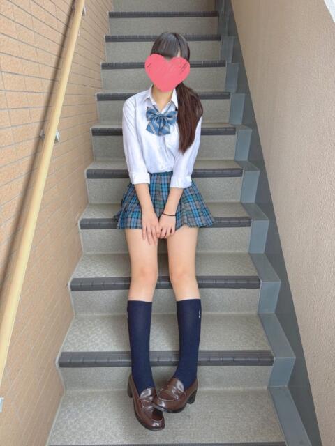 新入生 あい 青チェと赤チェ(派遣型オナクラ(手コキ))