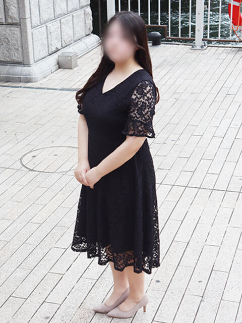 みい 奥鉄オクテツ大阪(駅待ち合わせ型人妻デリヘル)