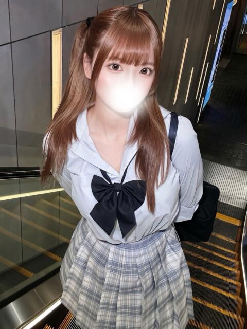 りず 新宿ハンドメイド（手コキ・オナクラ）
