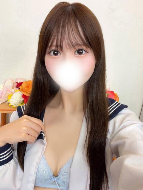 ミナミ（パイパンロリフェイス） ペロ×2キャンディ（デリヘル）