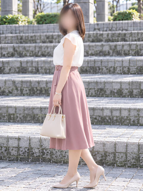 ゆり 恋づま（人妻デリヘル）