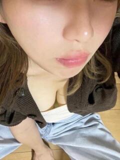 らら美脚なエロOL