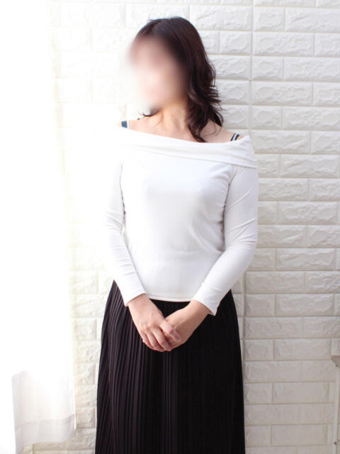 かやの マダム可憐（人妻デリヘル）